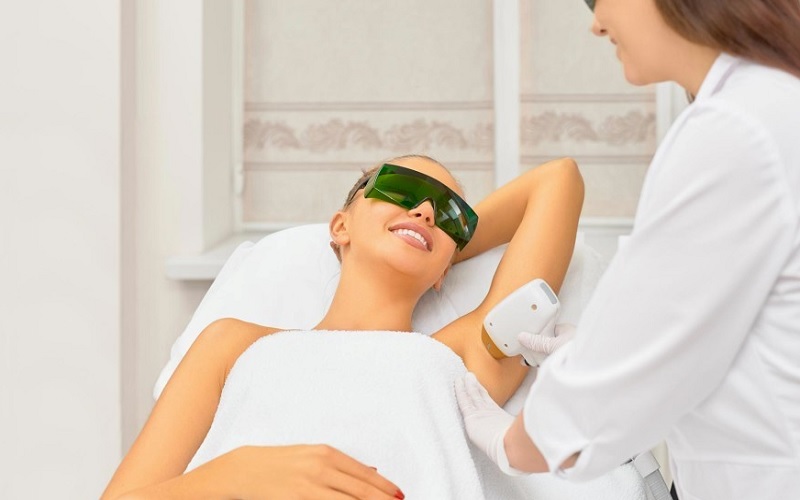 تعداد جلسات لیزر موهای زائد چقدر است؟ 3 شارژ لیزر موهای زائد