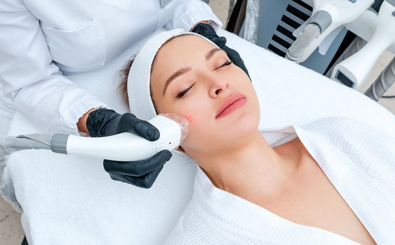 بهترین دستگاه لیزر برای پوست روشن کدام است؟ (معرفی 4 دستگاه) 2 لیزر Nd:YAG