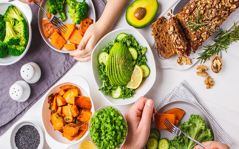 رژیم خامخواری: راهنمای جامع برای یک سبک زندگی نوین 3 برانامه 40 روزه خام خواری