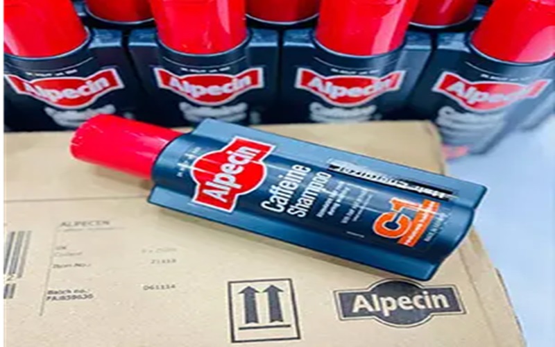 بهترین شامپوهای تقویتکننده رشد مو: راهنمای جامع انتخاب شامپوی مؤثر برای رشد سریع و سالم موها 1 شامپو Alpecin C1 حاوی کافئین