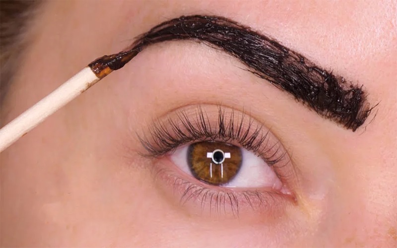 رنگ کردن ابرو بعد از کاشت طبیعی امکان پذیر است؟ 3 نکات مراقبتی بعد از رنگ کردن ابرو