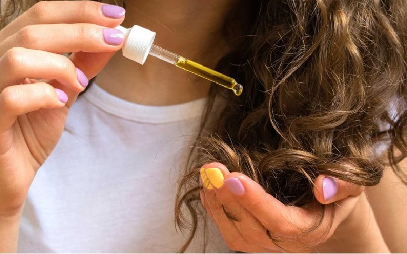 انواع روغنهای گیاهی برای تقویت مو: راهنمای جامع برای رشد و سلامت موها 2 روغن آرگان