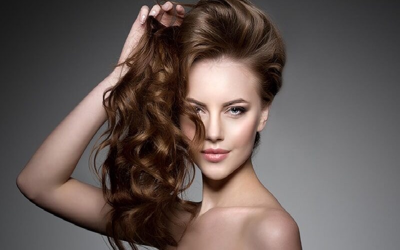 چگونه از موهای بلند مراقبت کنیم؟ 3 کاهش استفاده از مواد شیمیایی