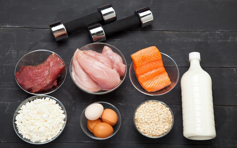 رژیم غذایی سرشار از پروتئین برای لاغری: راهنمای جامع برای کاهش وزن سالم و پایدار 2 نمونه برنامه غذایی سرشار از پروتئین برای لاغری