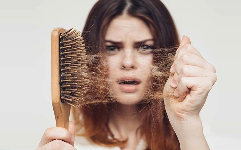 استرس و ریزش مو؛ آیا استرس میتواند باعث ریزش مو شود؟ 2 انواع ریزش مو ناشی از استرس