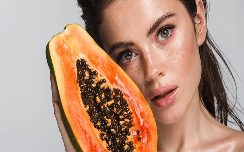 ۵ روش معجزهآسا: درمان خانگی لک صورت و داشتن پوستی شفاف 2 ماسک پاپایا: لایهبرداری طبیعی