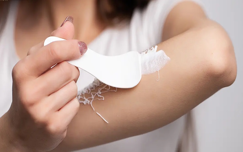 از بین بردن موهای زائد در یک روز با 6 راهکار ساده 2 استفاده از کرمهای موبر: روشی بدون درد و سریع برای حذف موهای زائد