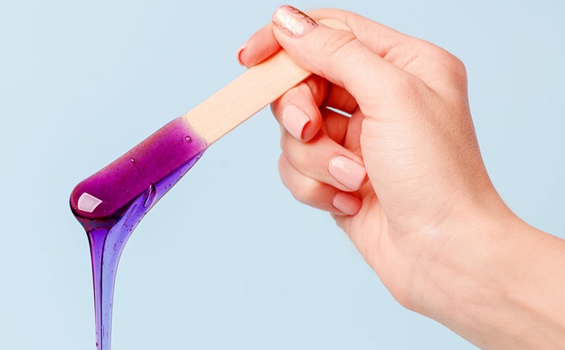 از بین بردن موهای زائد در یک روز با 6 راهکار ساده 3 اپیلاسیون با موم: حذف موهای زائد از ریشه و ماندگاری بیشتر